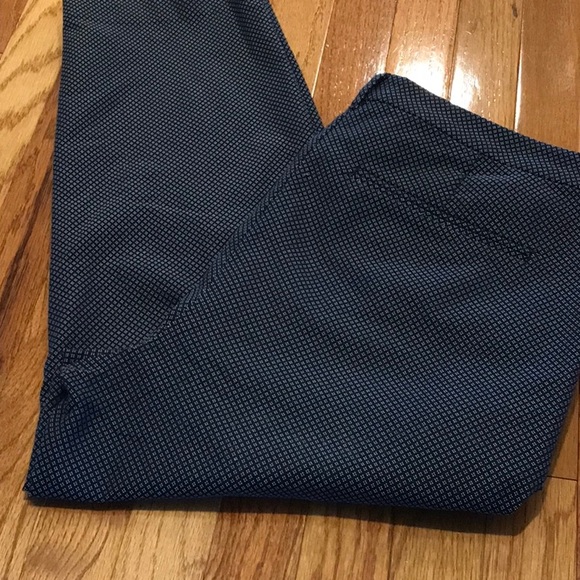 Old Navy Pants - Old Navy~Harper~Cropped 💙